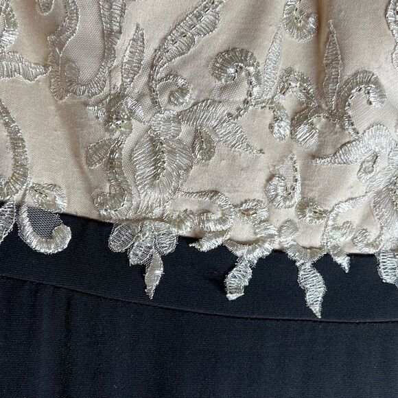 Nina Canacci Lace/Beaded top Mermaid gown 7368 - Picture 7 of 13